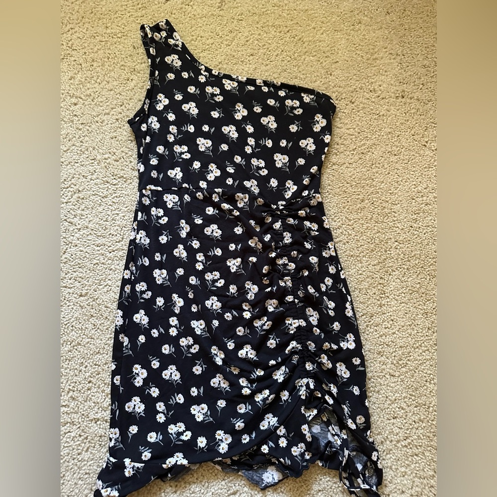 One shoulder strap dress
